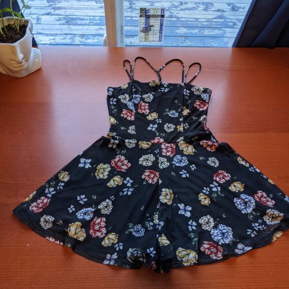 GARAGE - Mesh Romper - Picture 5 of 6